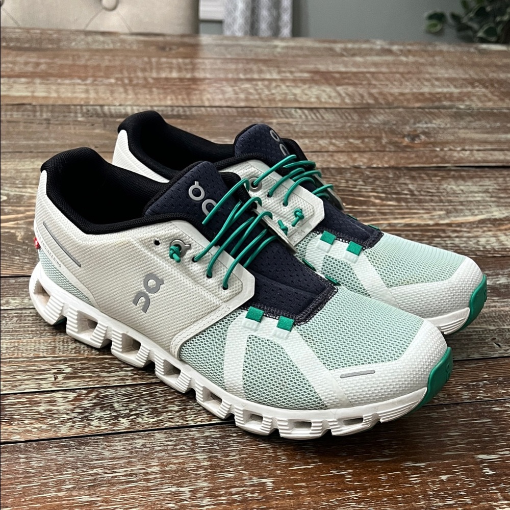 On Running Cloud Sneakers in Mint and Black